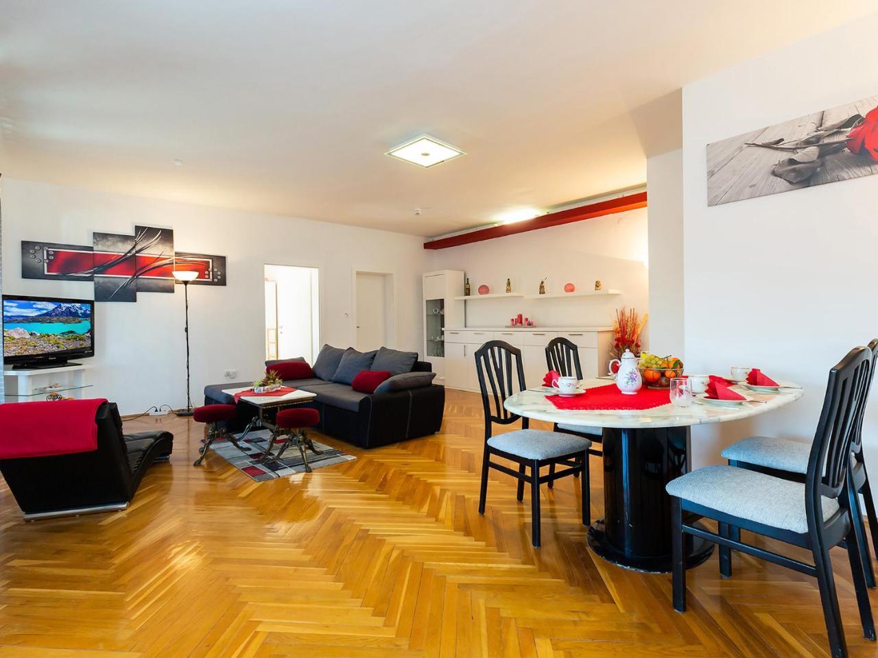 Nada Appartement Poreč Buitenkant foto